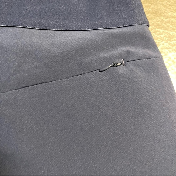 Greg Norman skort NWOT navy blue size small - Picture 9 of 11